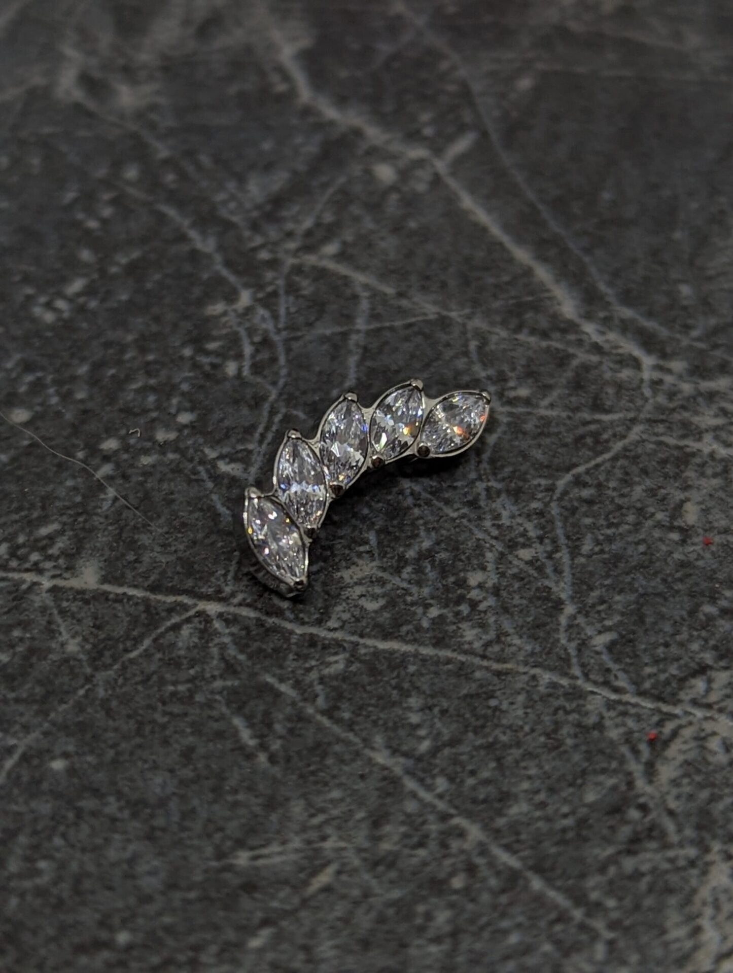 Marquise wing image 0