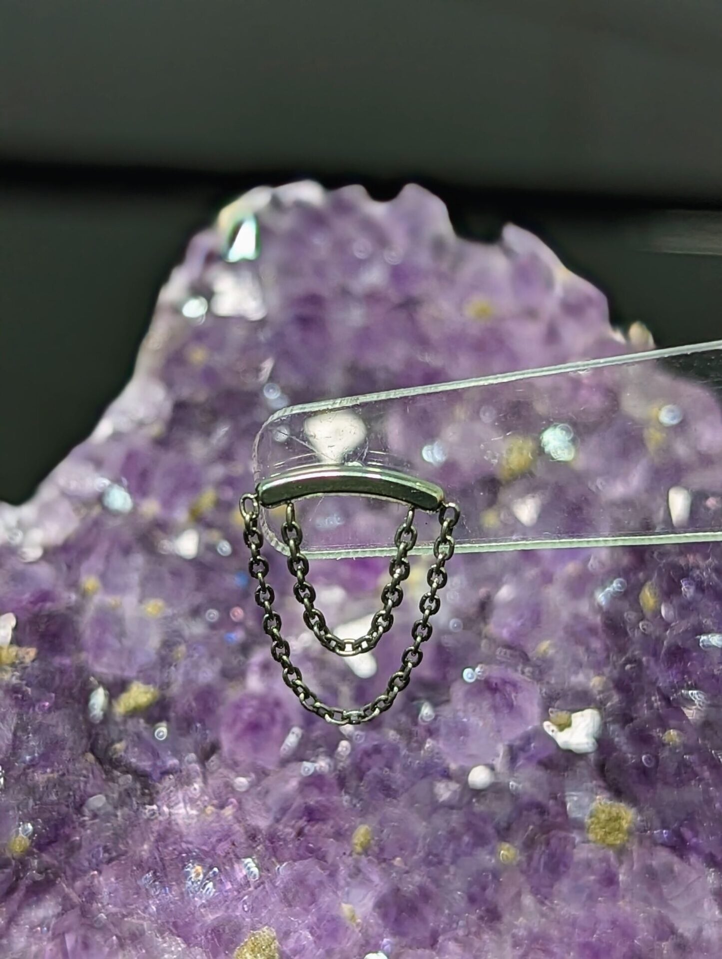 Double chain curve image 0