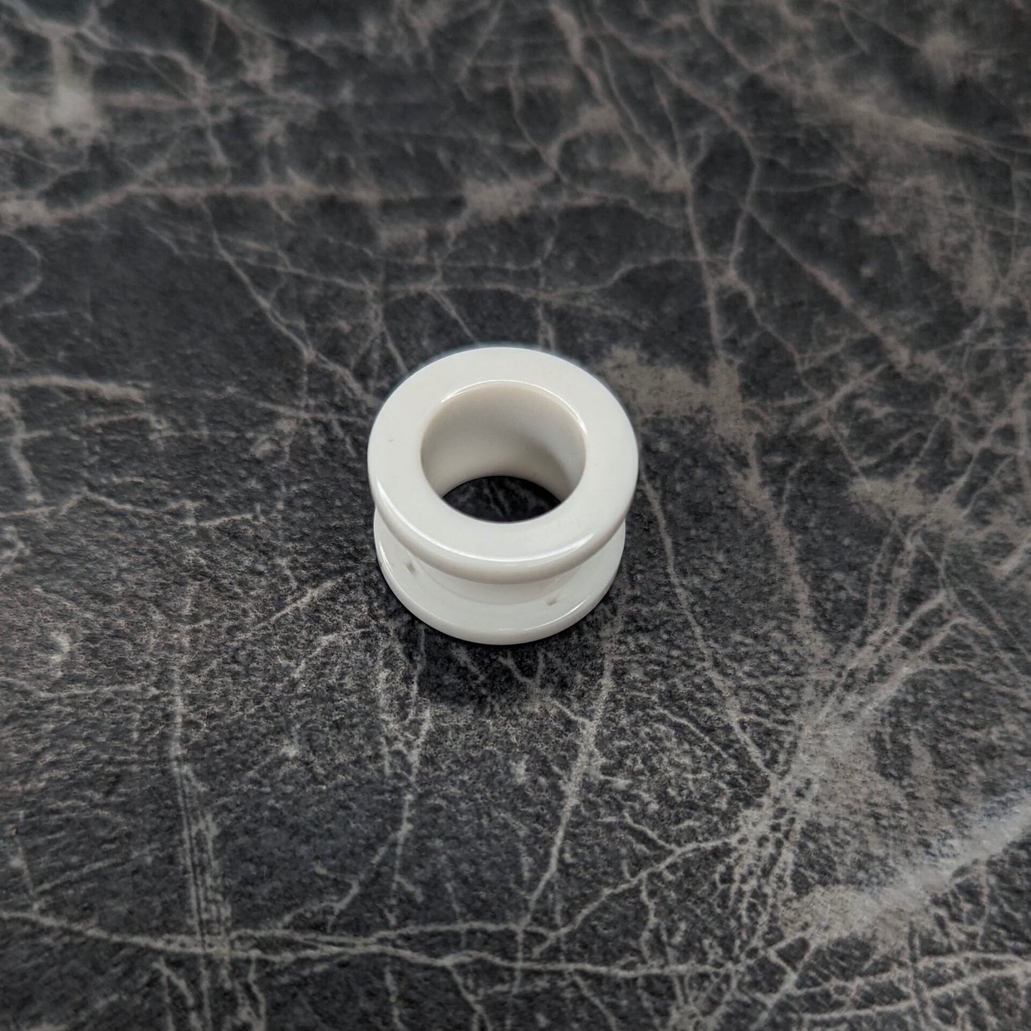 Flesh Tunnel in plastica WHITE image 0