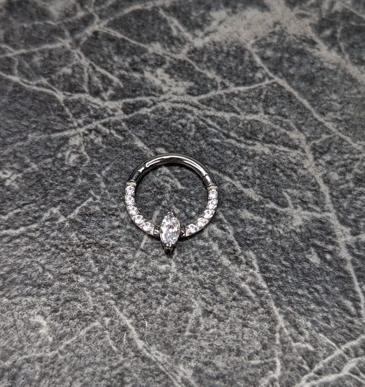 Central marquise clicker - 8mm image