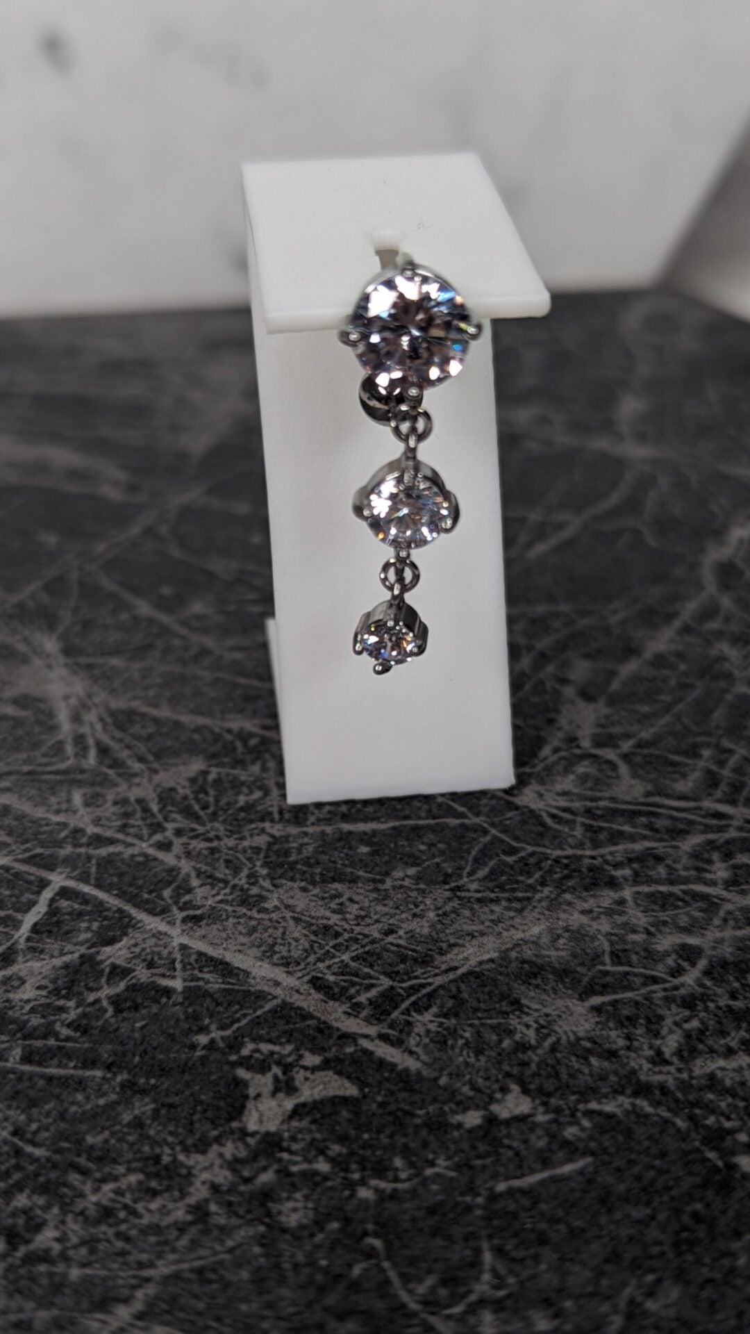 Gems cascade navel bar image 0