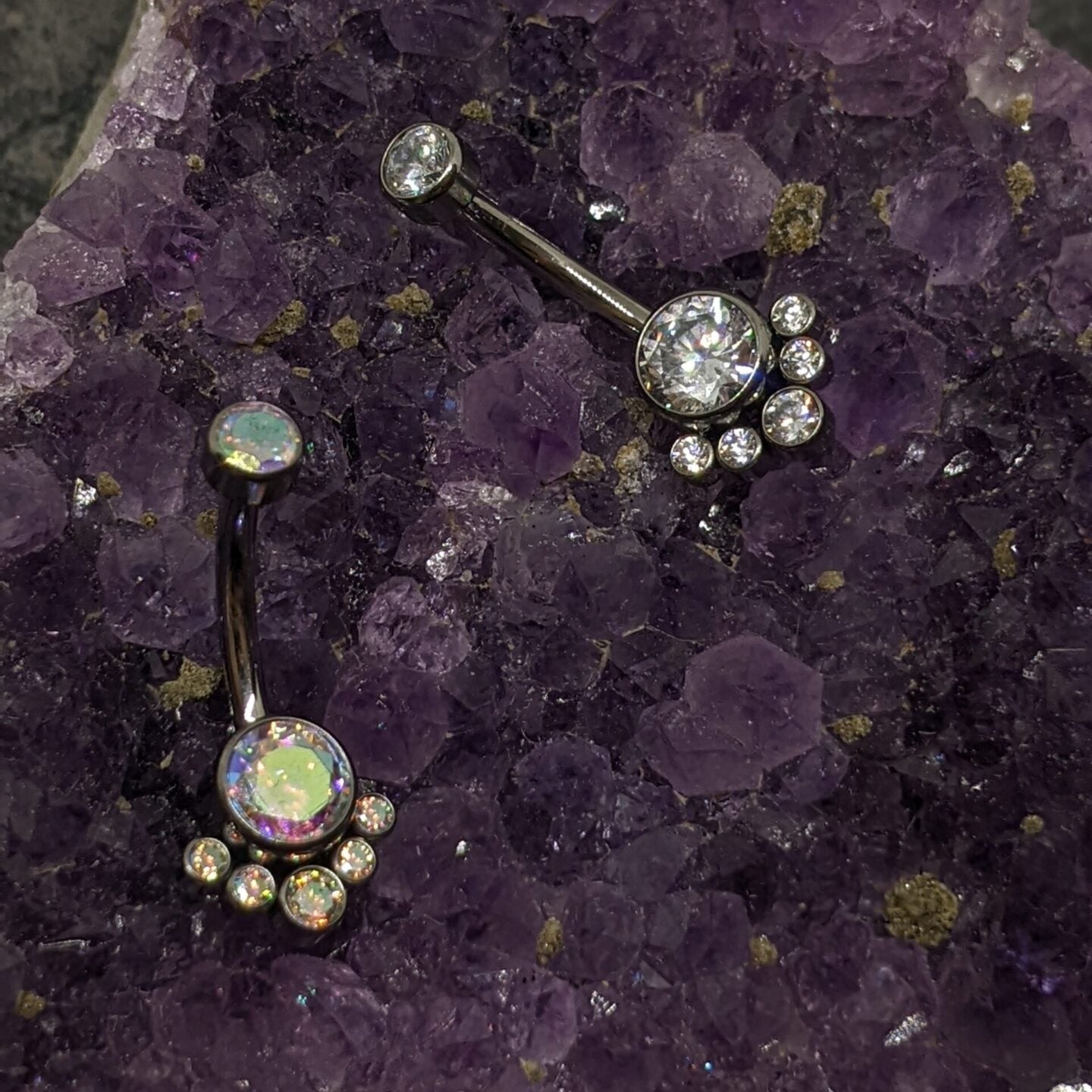 Shiny navel bar image 0