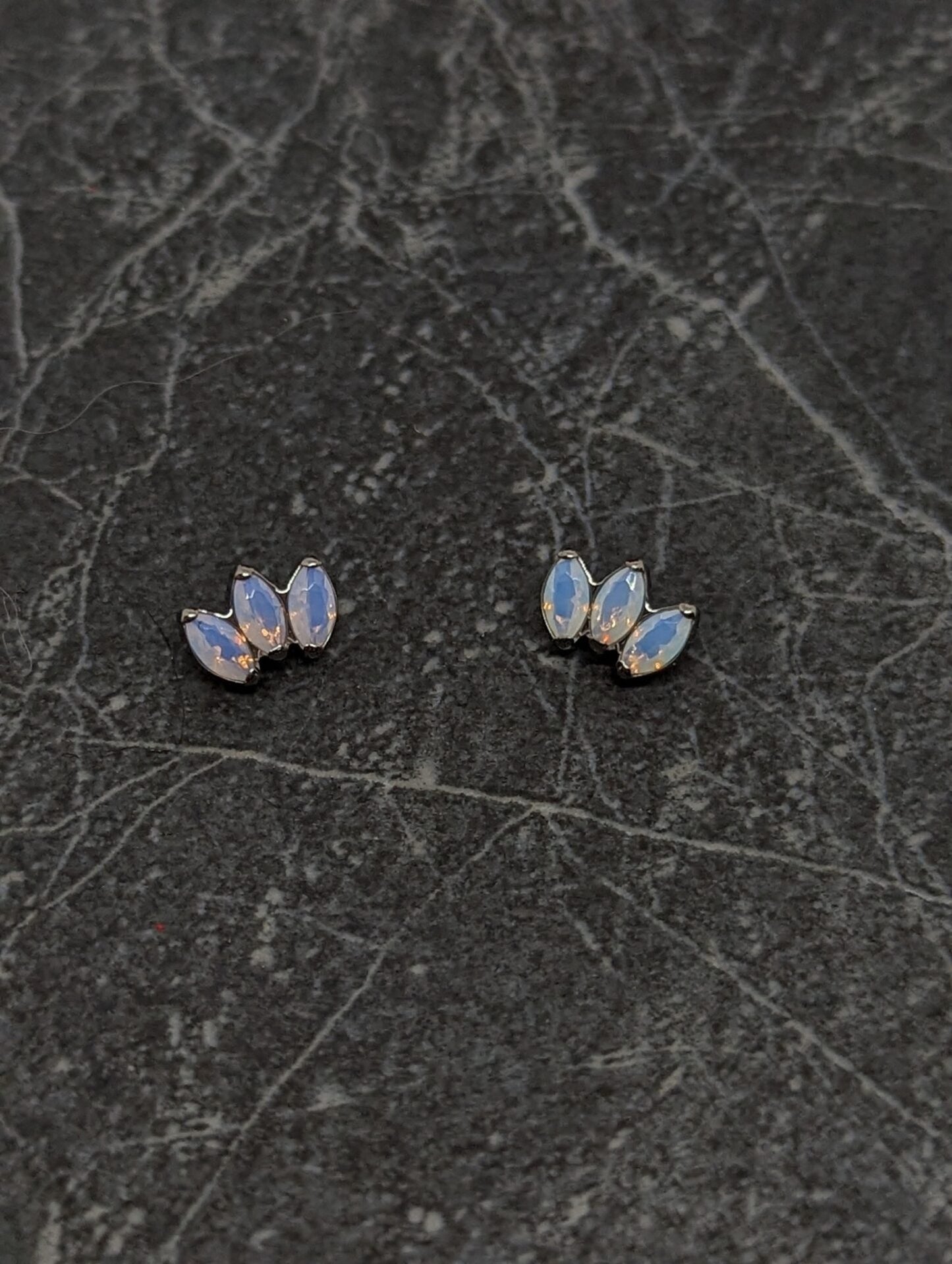 Loto 3 petali opals image 0