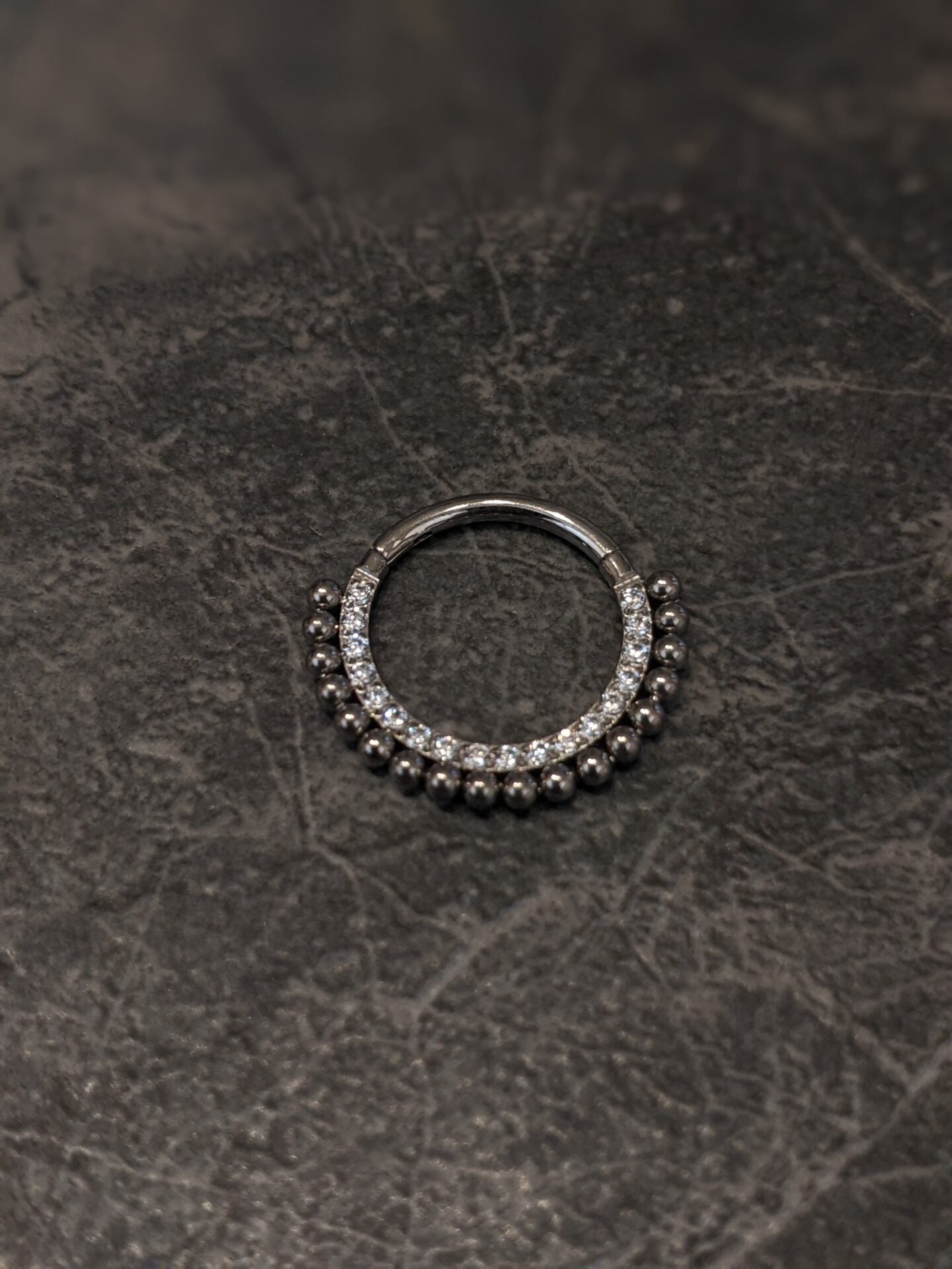 Gems & beads clicker image 0