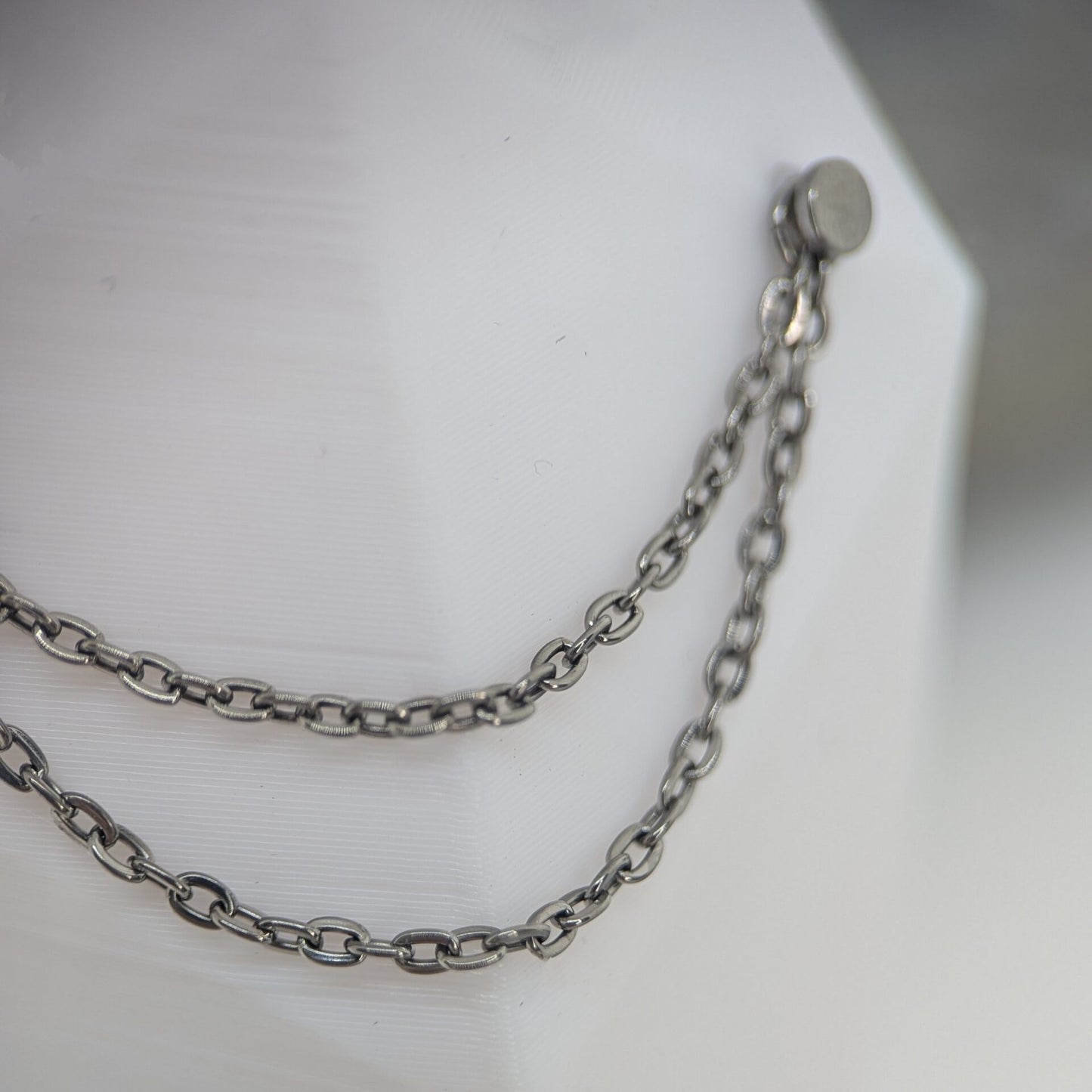 Double chain image 1