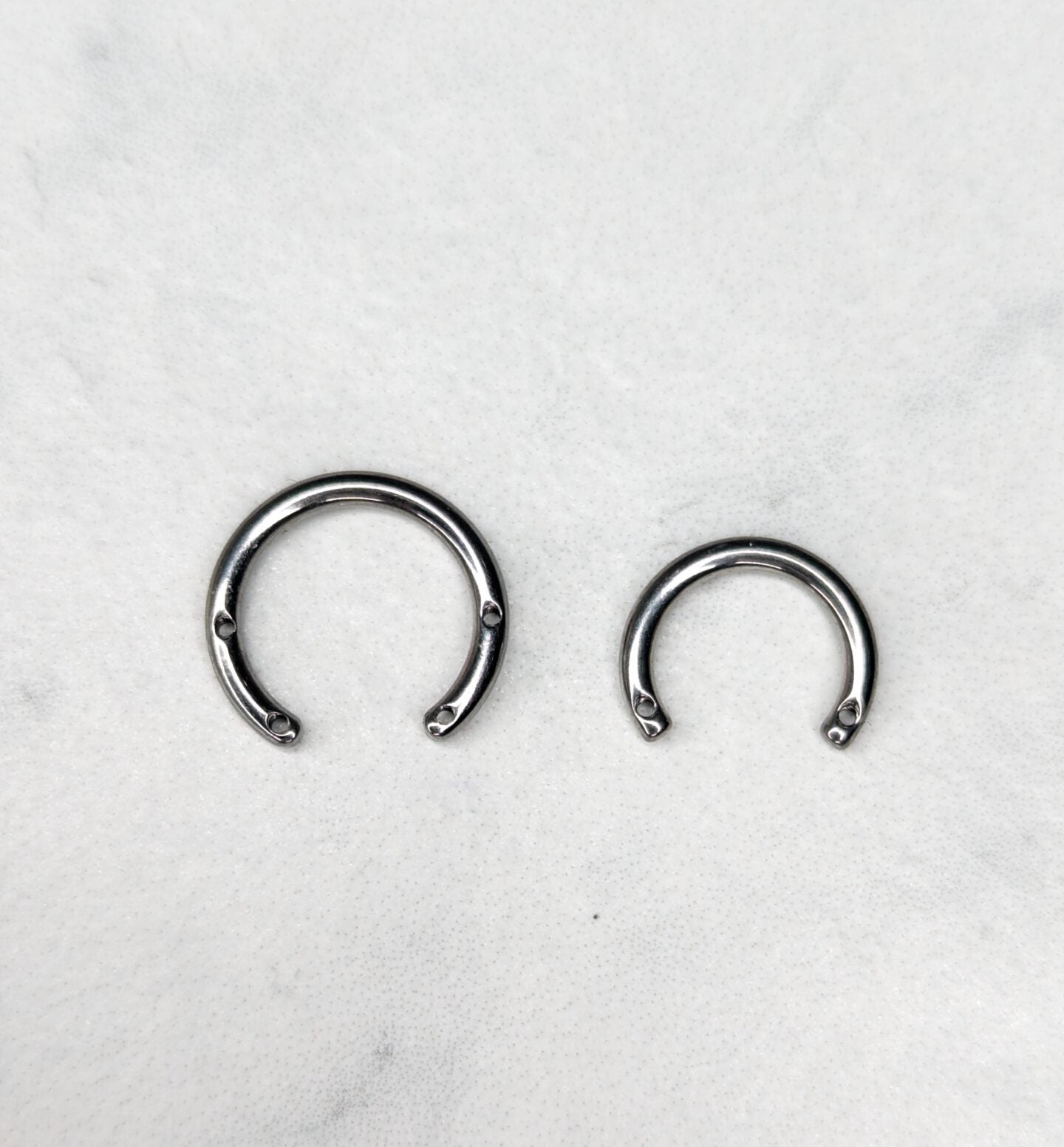 Circular barbell with attachment hole image 0