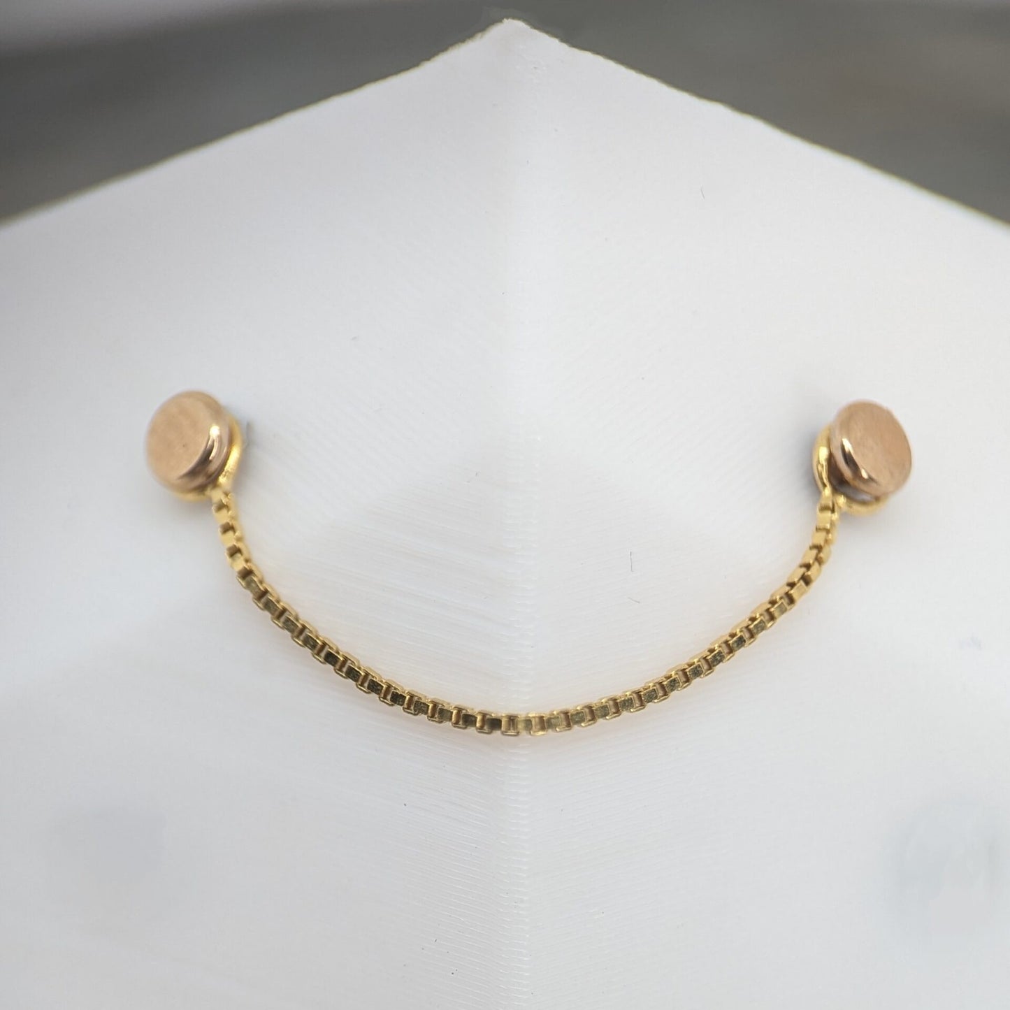 Single boxed chain PVD gold image 1