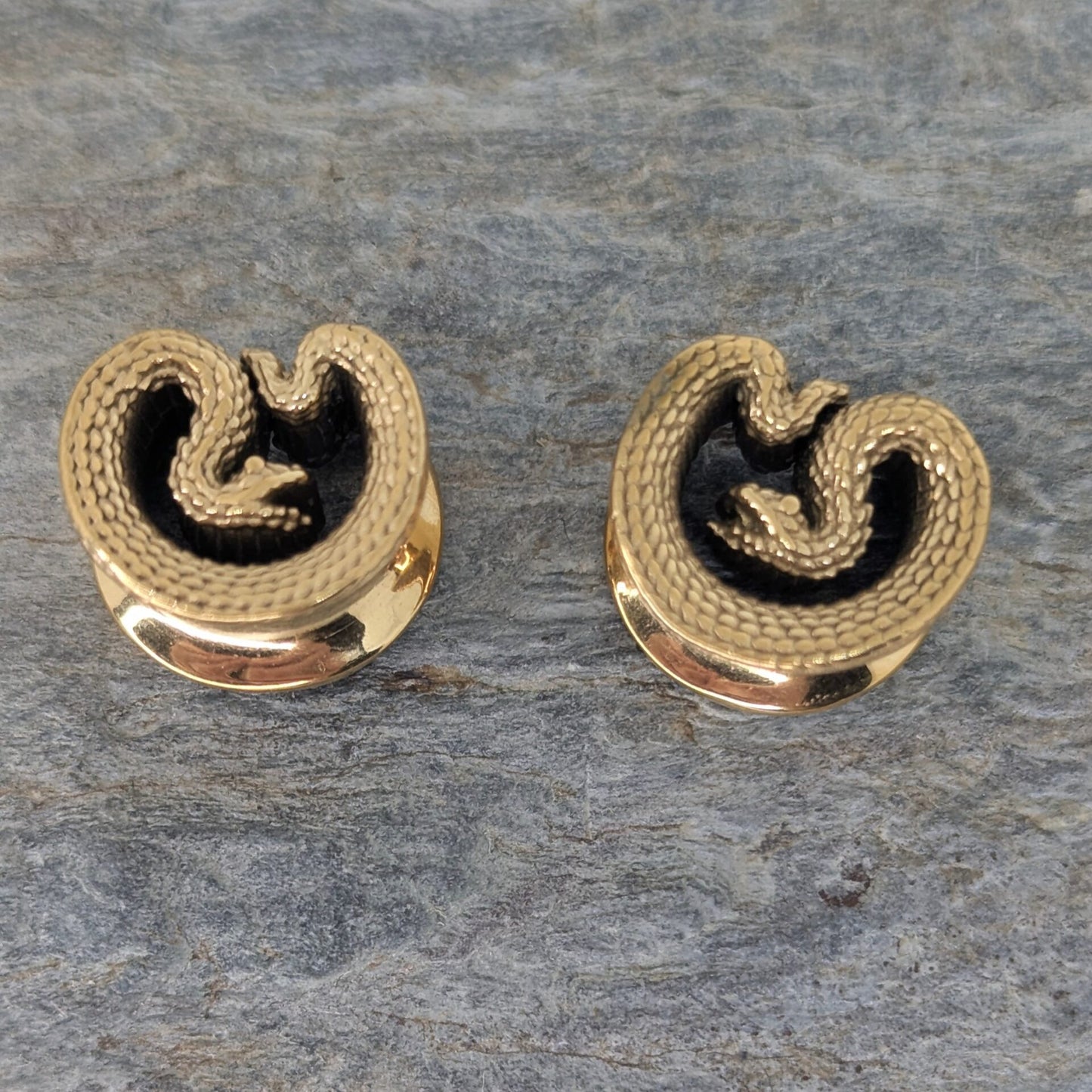 Snake saddle PVD gold image 0