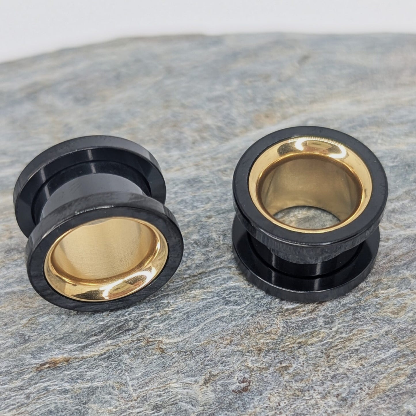 Black & Gold tunnel image 0