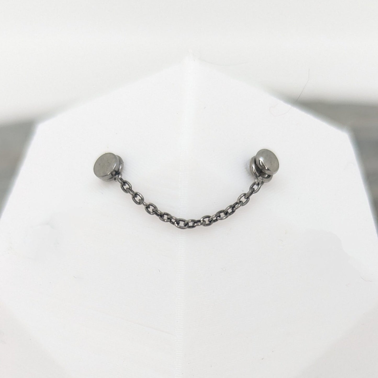 Single chain image 1