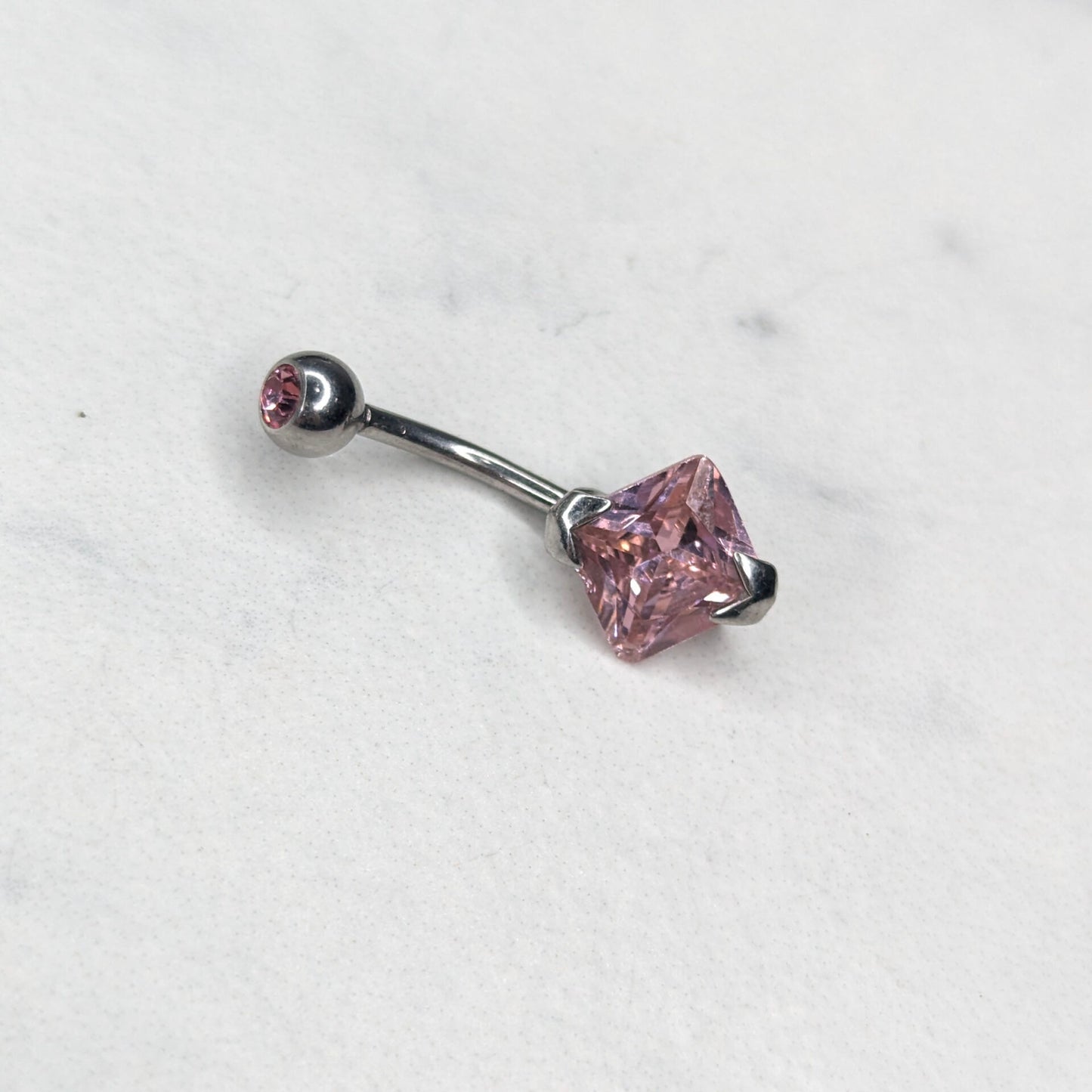 Navel bar con rombo rosa image 0
