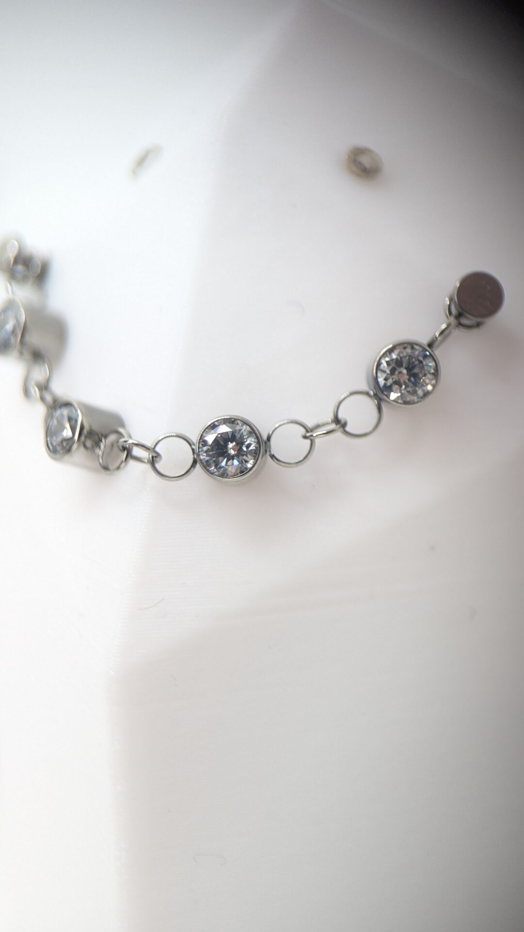 Round gems chain image 1