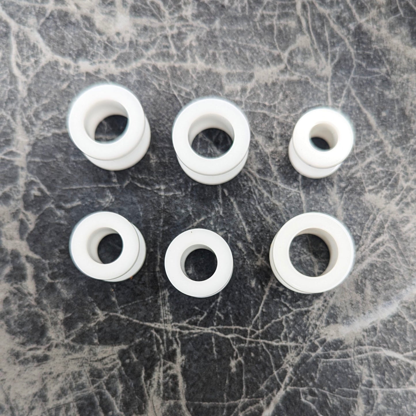 Flesh Tunnel in plastica WHITE image 1