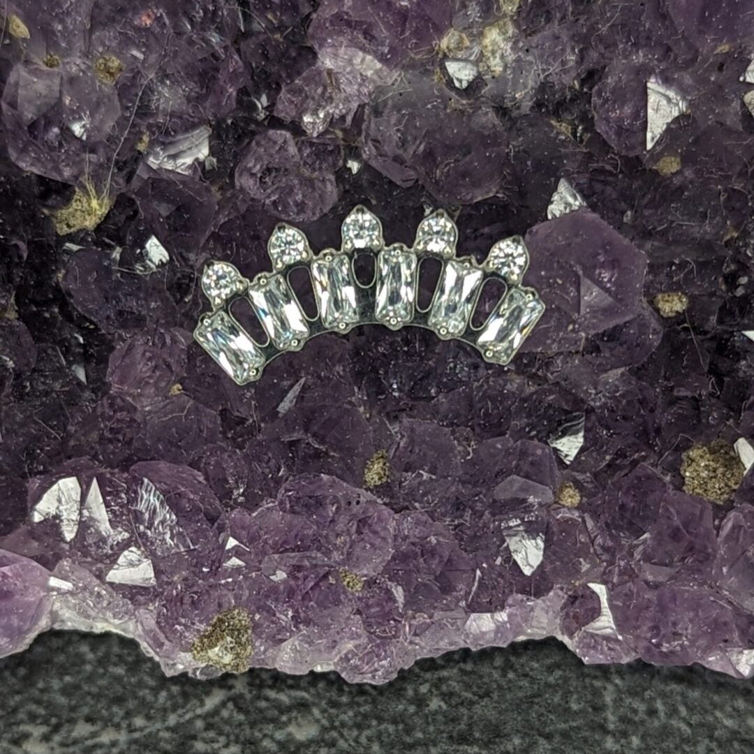 Big see-through cluster