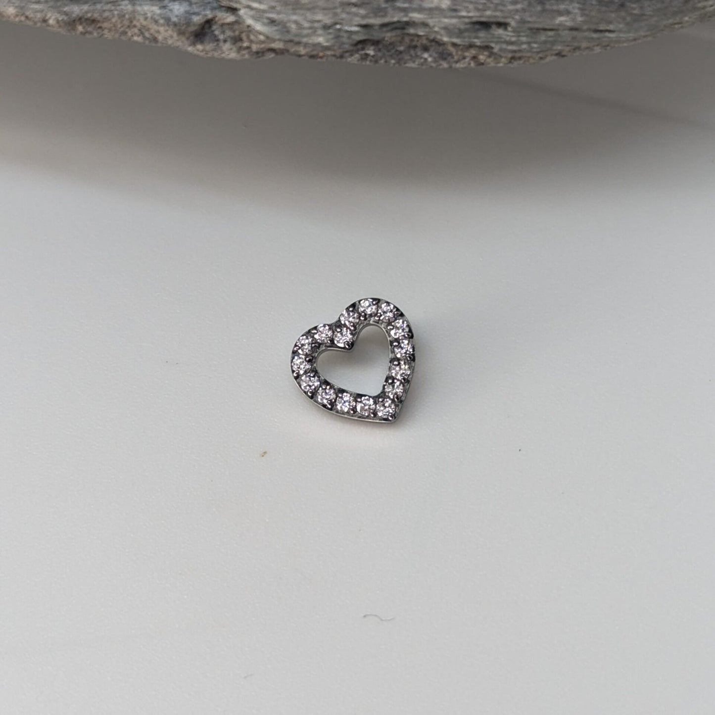 Hollow heart image 0
