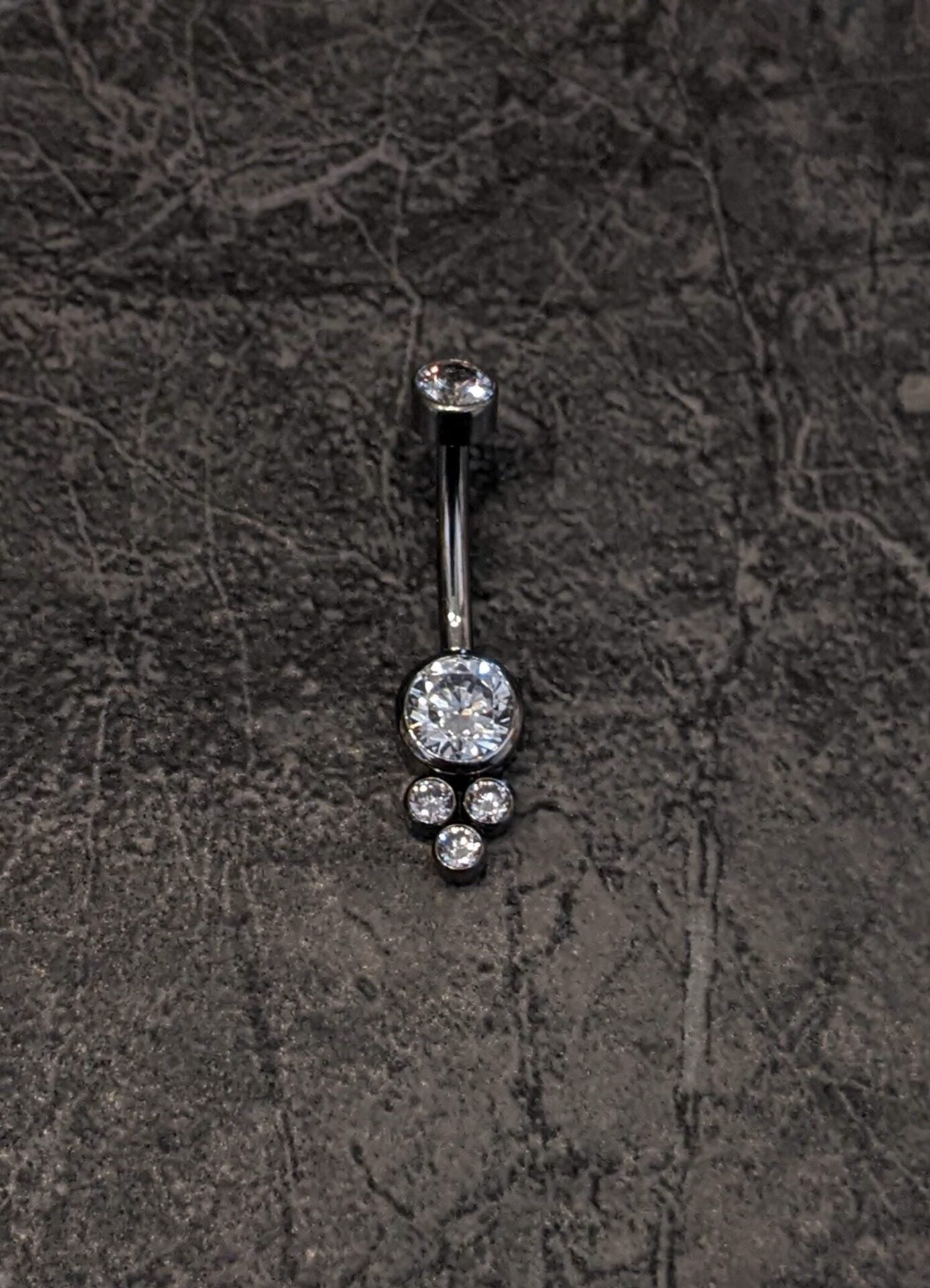 Grape navel bar image 0