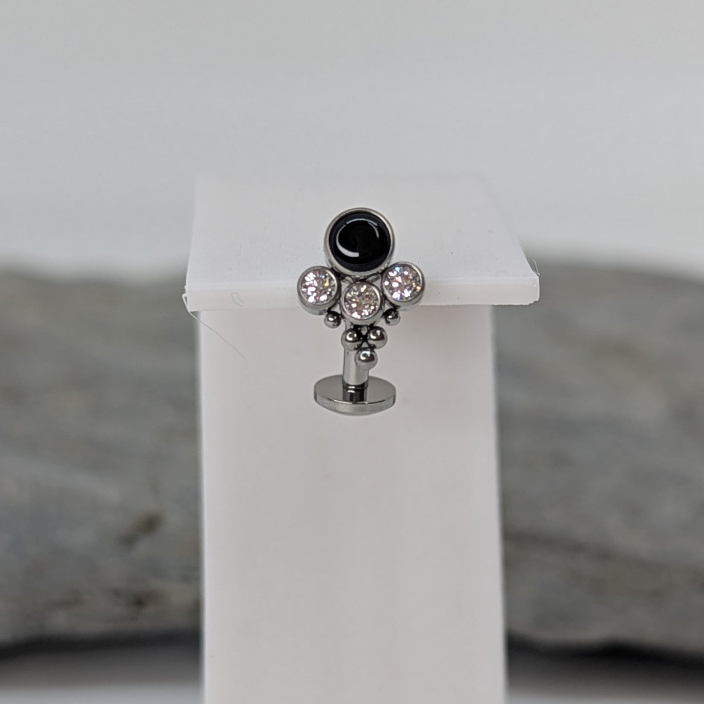 Ornamental floating navel bar image 0