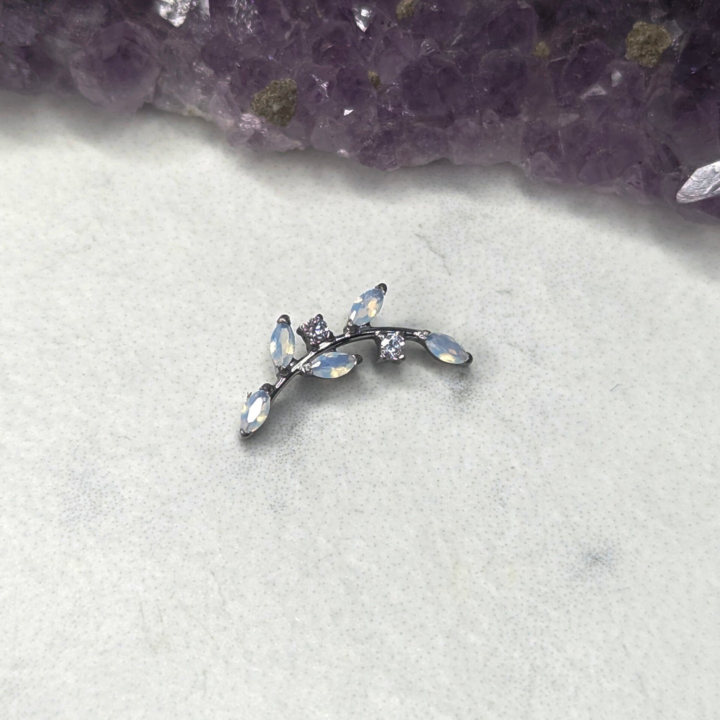 Long leaf opals & gems image 0