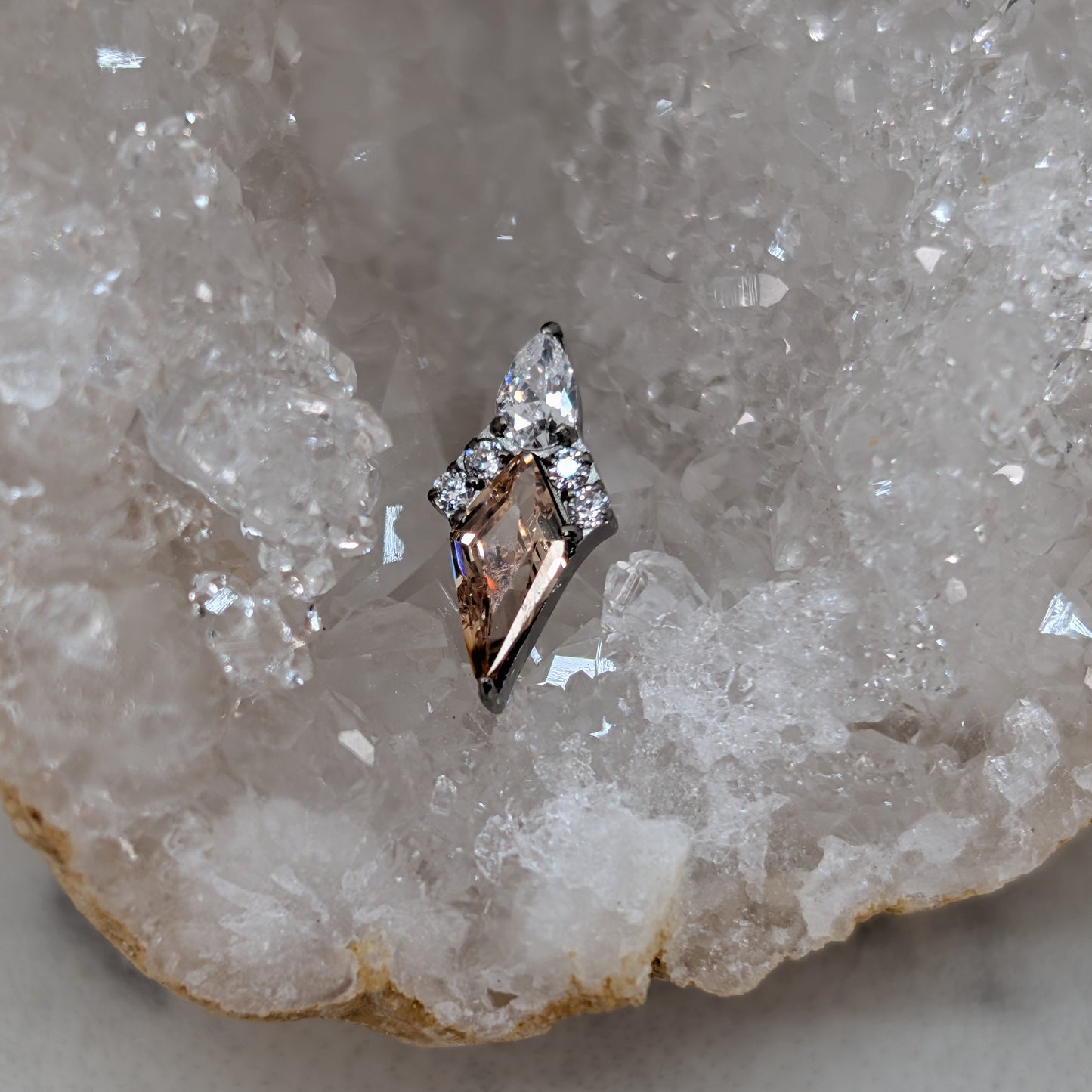 Crown kite champagne