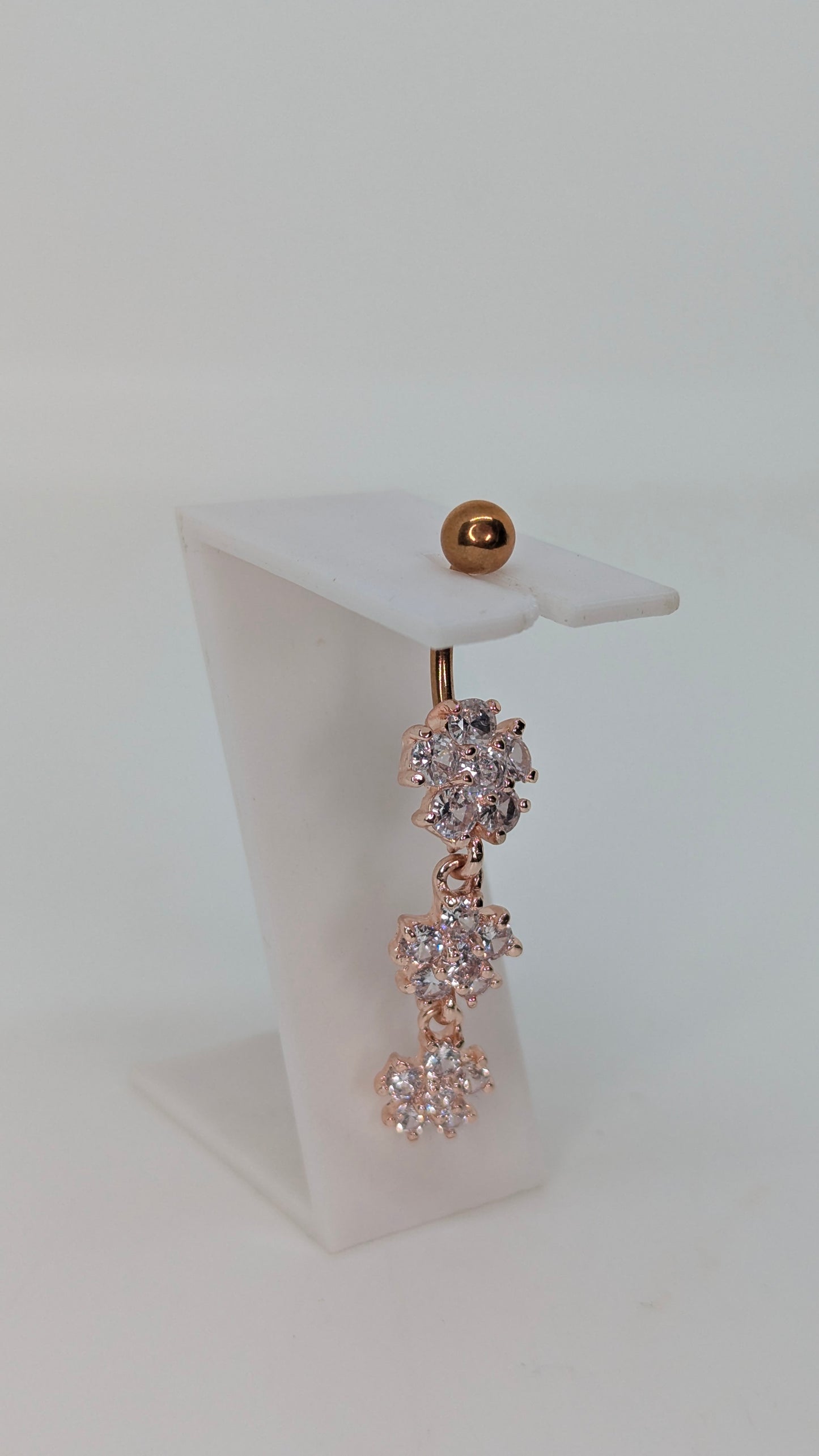 Dangling flowers navel bar