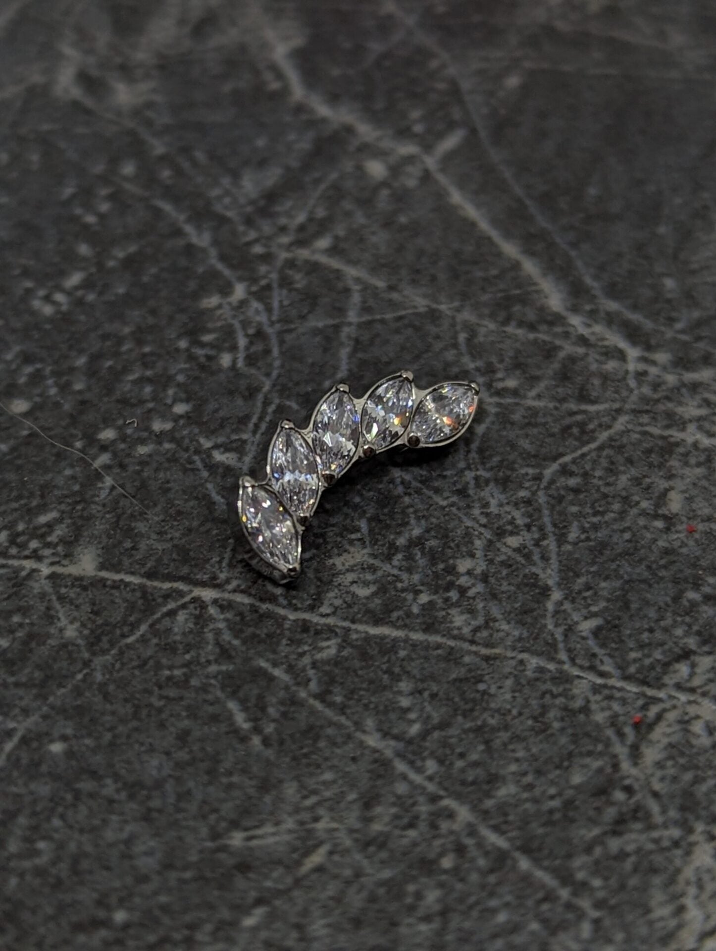 Marquise wing image 0
