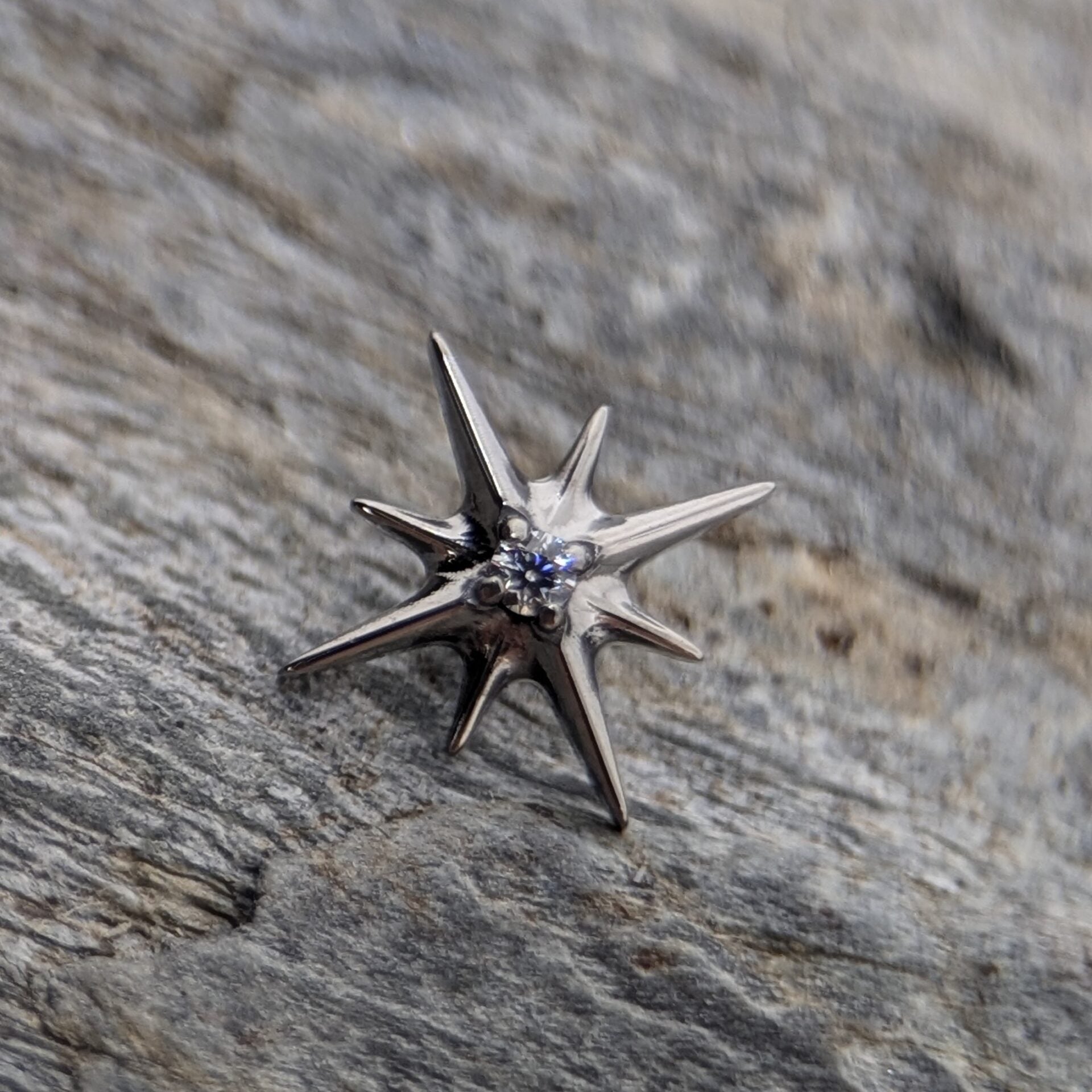 Shiny star - Titanio image