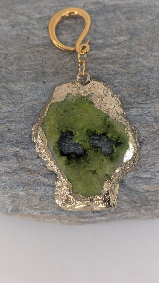 Green stone hanger image 0