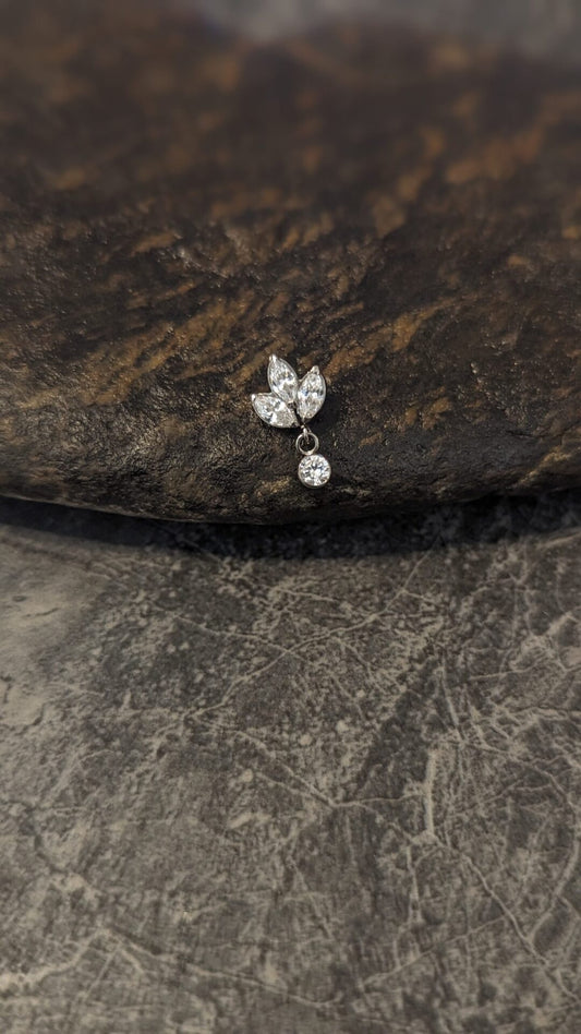 Lotus with round gem image 0