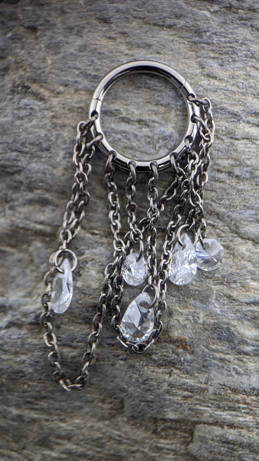 Raining chains clicker image 1