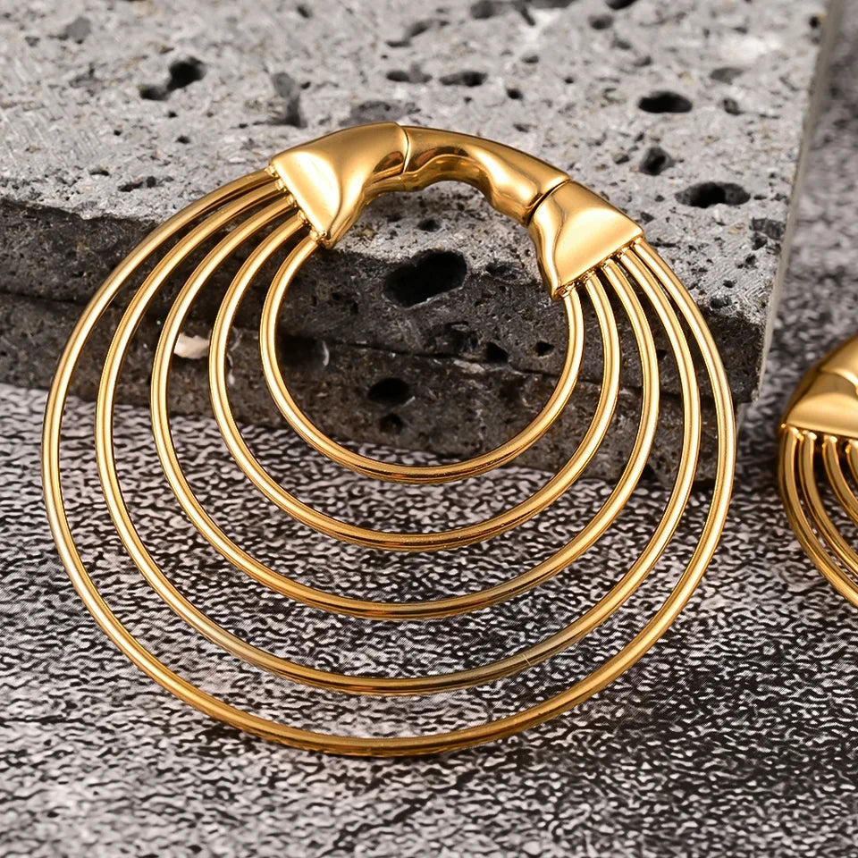 Multiple rings PVD gold image 0