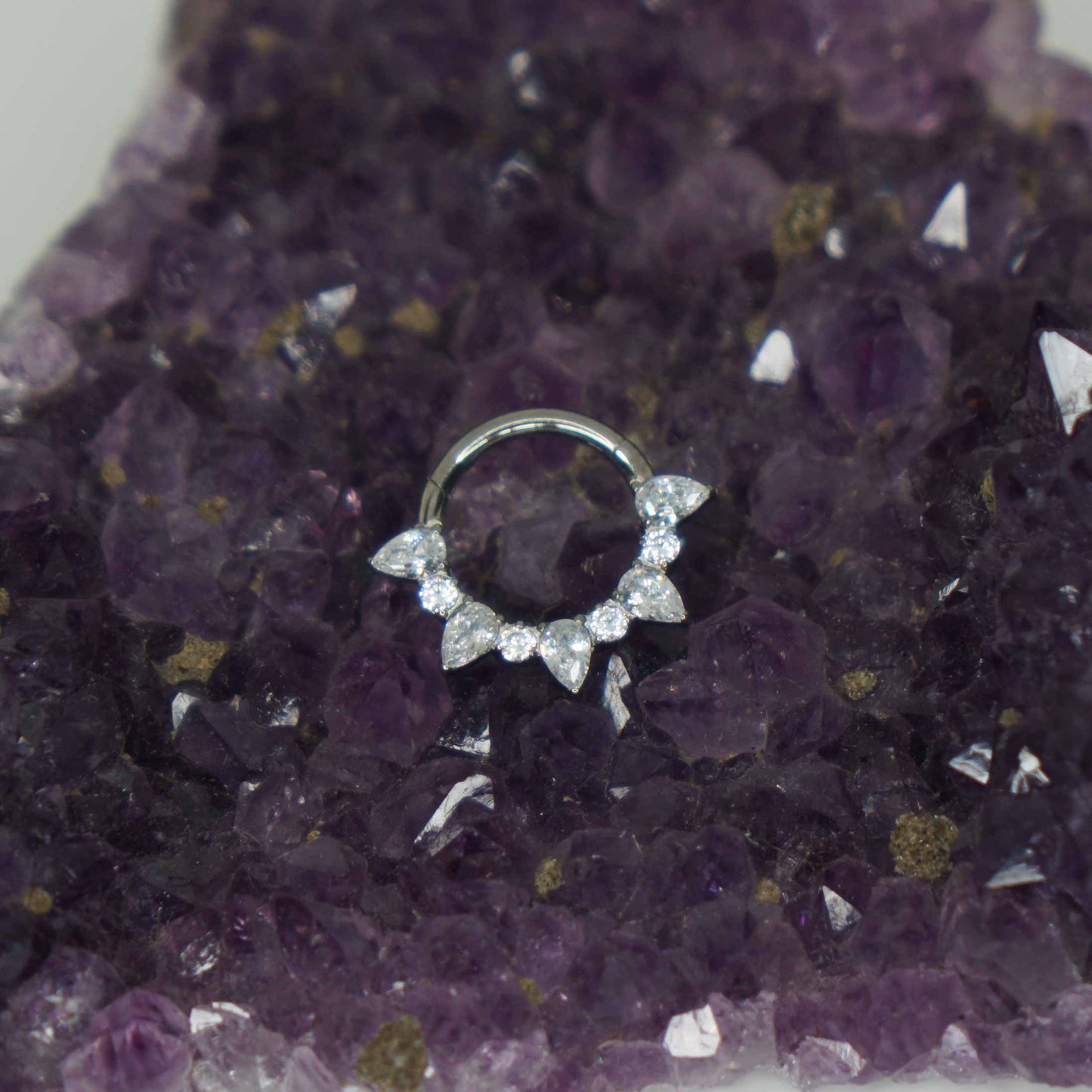 Tiara drop clicker image 0