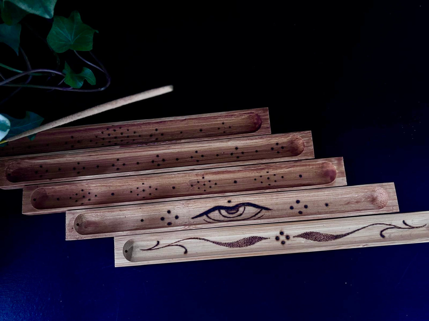 Porta incenso in legno