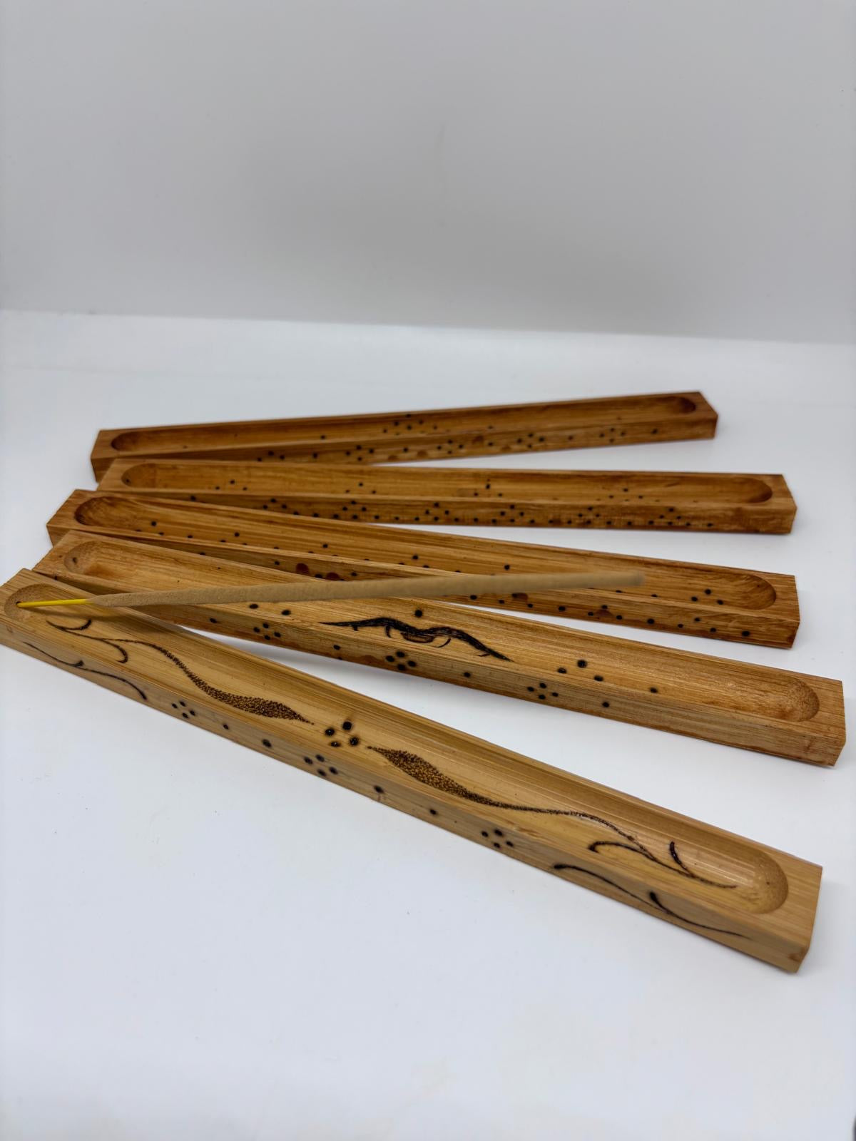 Porta incenso in legno