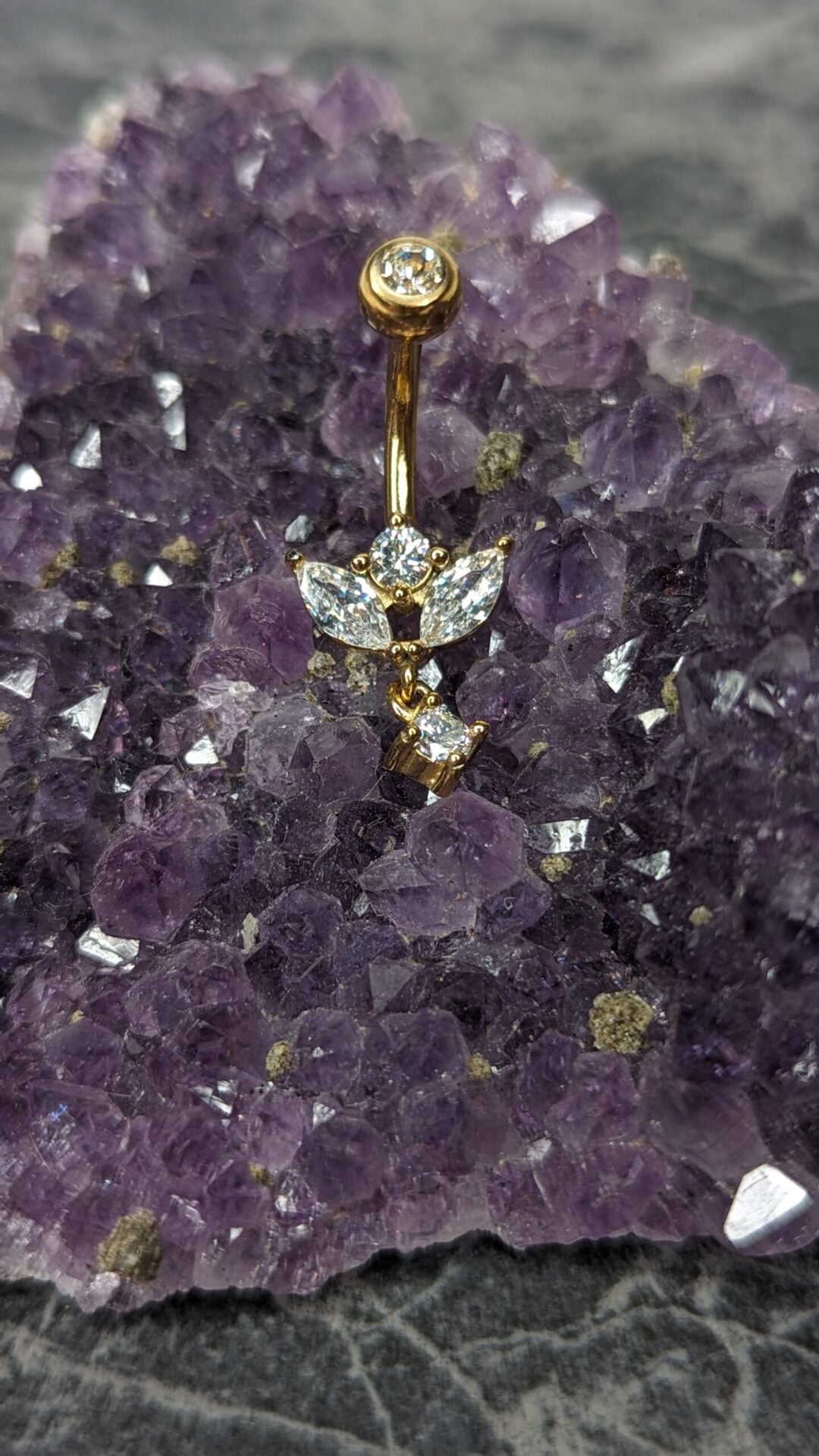 Lotus navel bar gold image 0