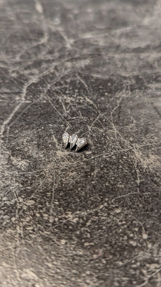 Triple diamond image 0