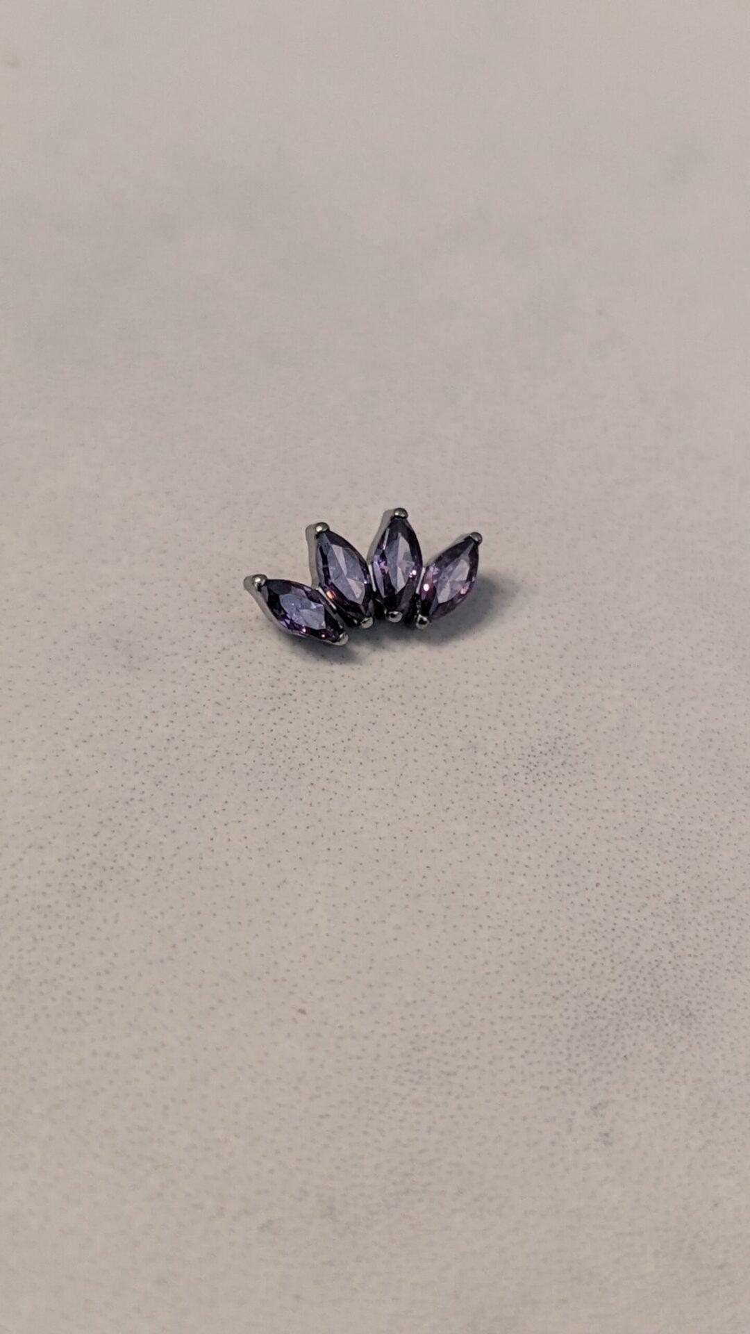 Loto 4 petali viola image 0