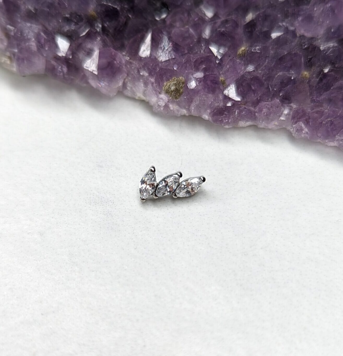 Small marquise wing image 0