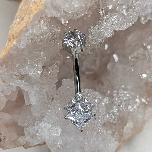 Double square navel bar