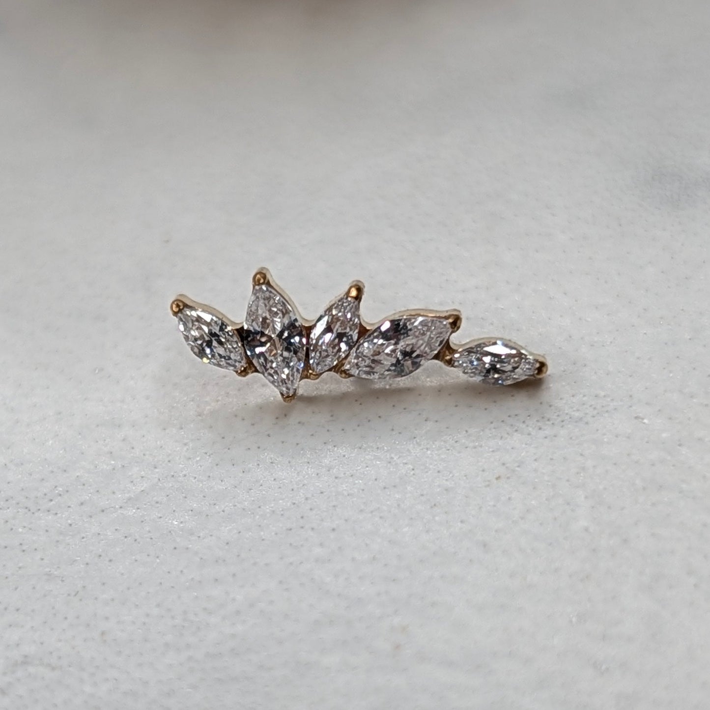 Different leaf PVD gold white